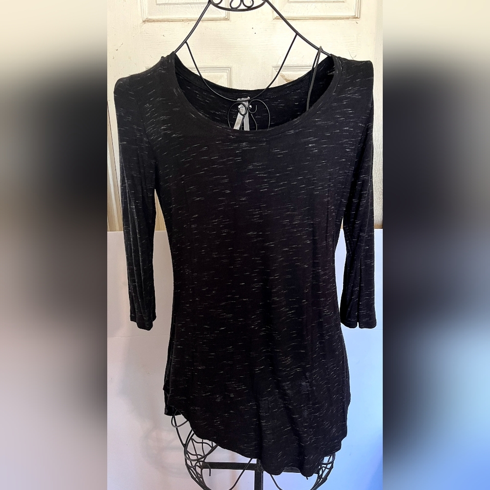 Chic Black and Gray Fitted 3/4 Sleeve Blouse
